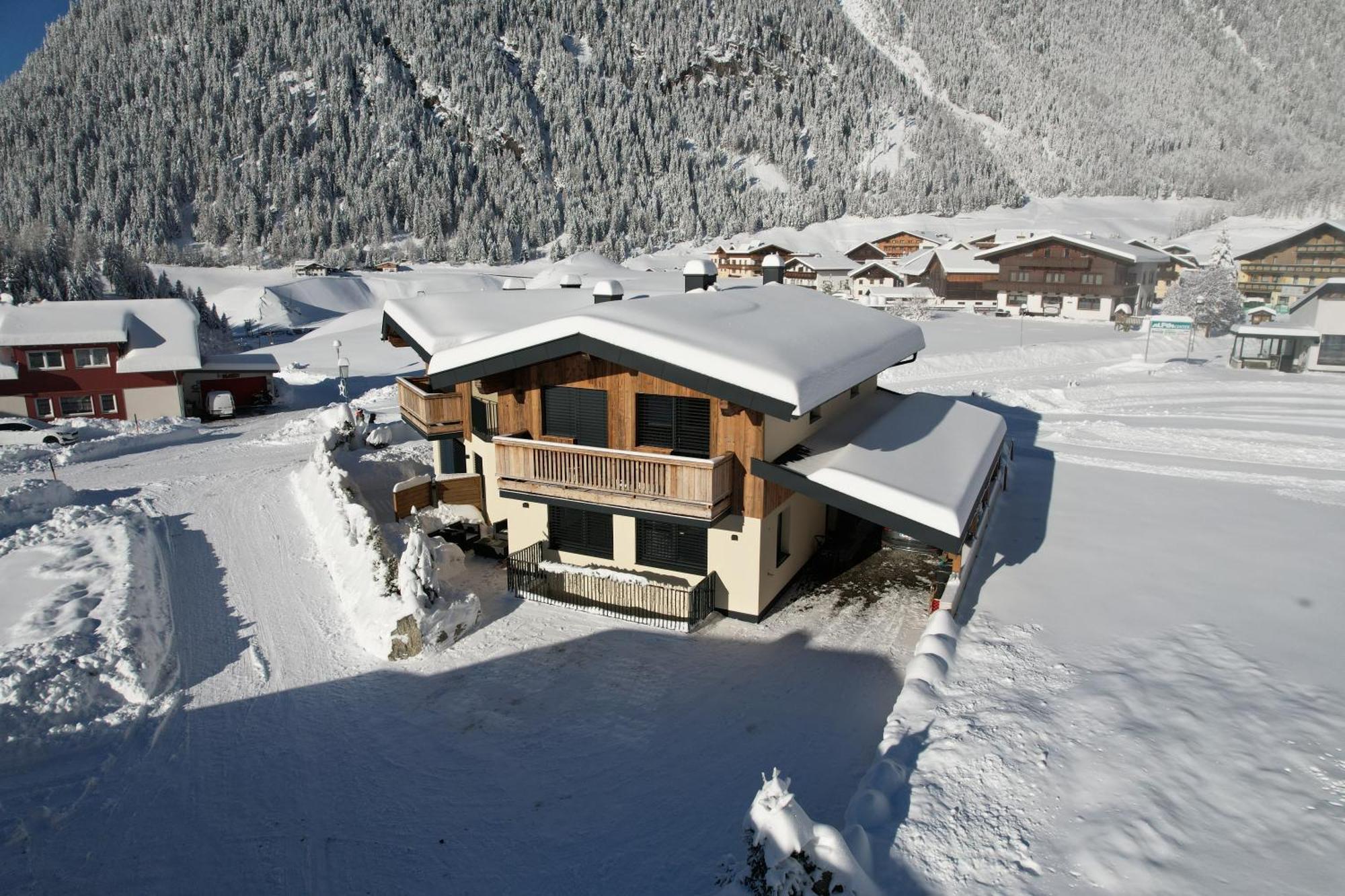 Alp Apart Niederthai Umhausen Exterior photo